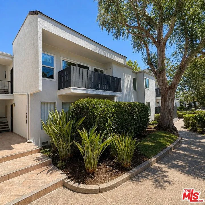 18645 Hatteras Street #263 Tarzana, CA 91356