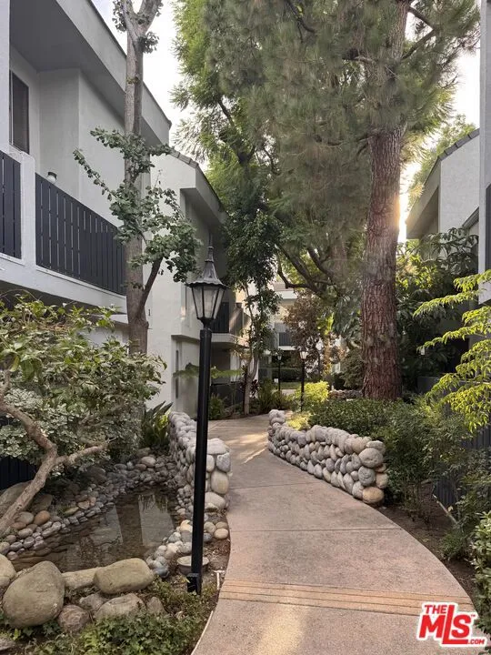 18645 Hatteras Street #263 Tarzana, CA 91356