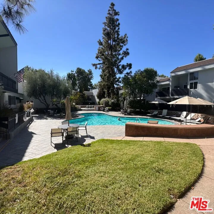 18645 Hatteras Street #263 Tarzana, CA 91356