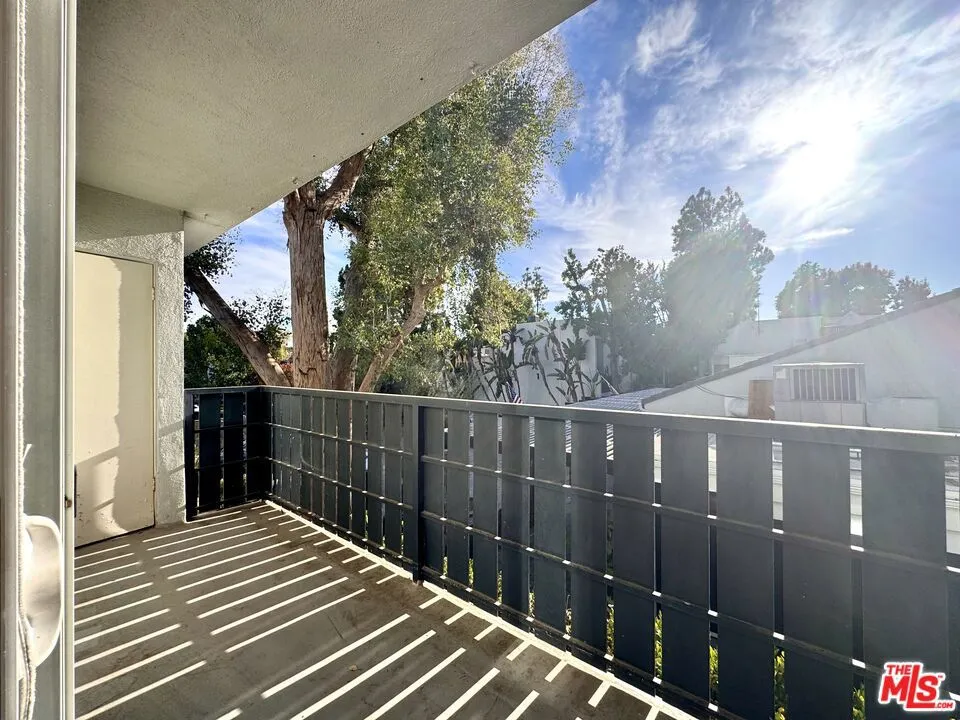 18645 Hatteras Street #263 Tarzana, CA 91356