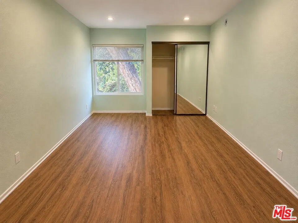 18645 Hatteras Street #263 Tarzana, CA 91356