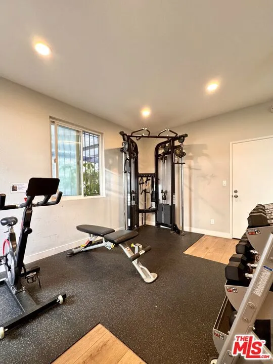 18645 Hatteras Street #263 Tarzana, CA 91356