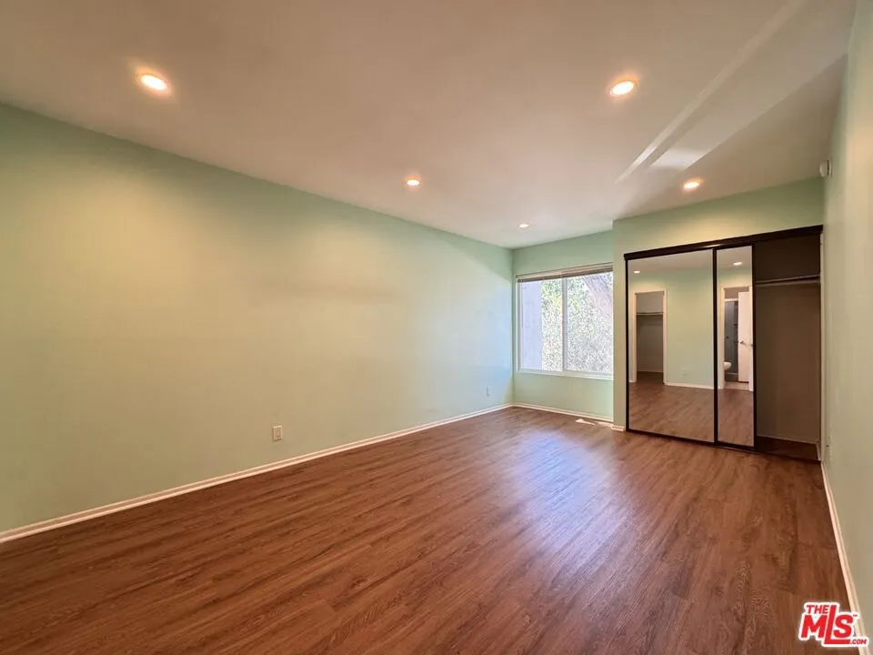 18645 Hatteras Street #263 Tarzana, CA 91356