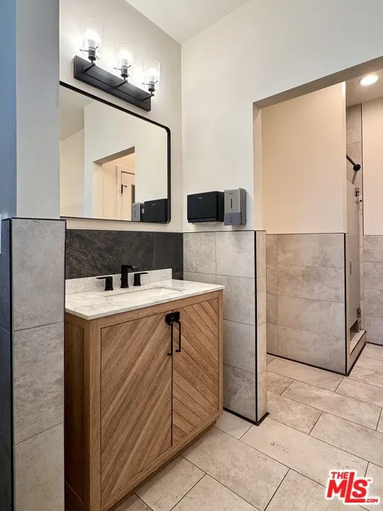 18645 Hatteras Street #263 Tarzana, CA 91356