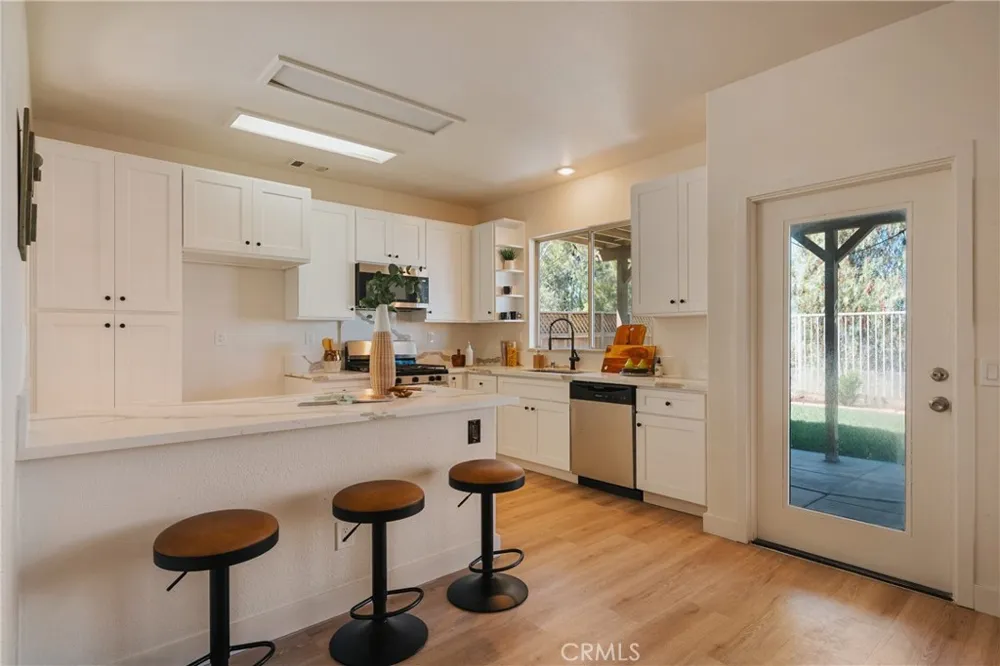 16183 Blue Haven Court Riverside, CA 92503