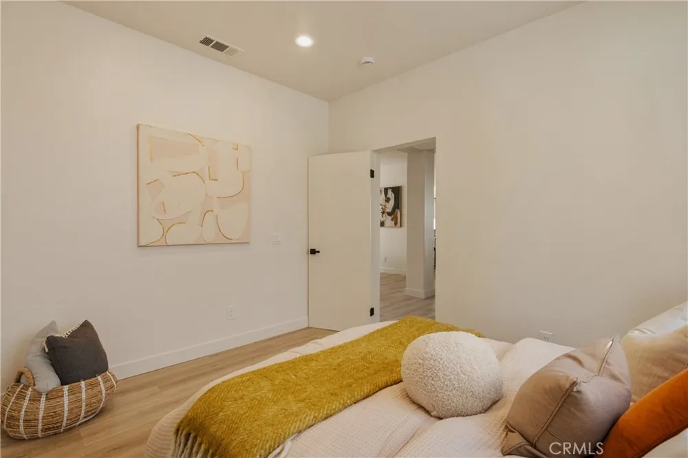 16183 Blue Haven Court Riverside, CA 92503