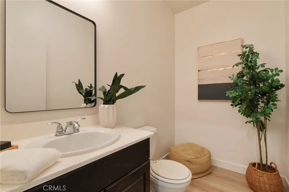 16183 Blue Haven Court Riverside, CA 92503
