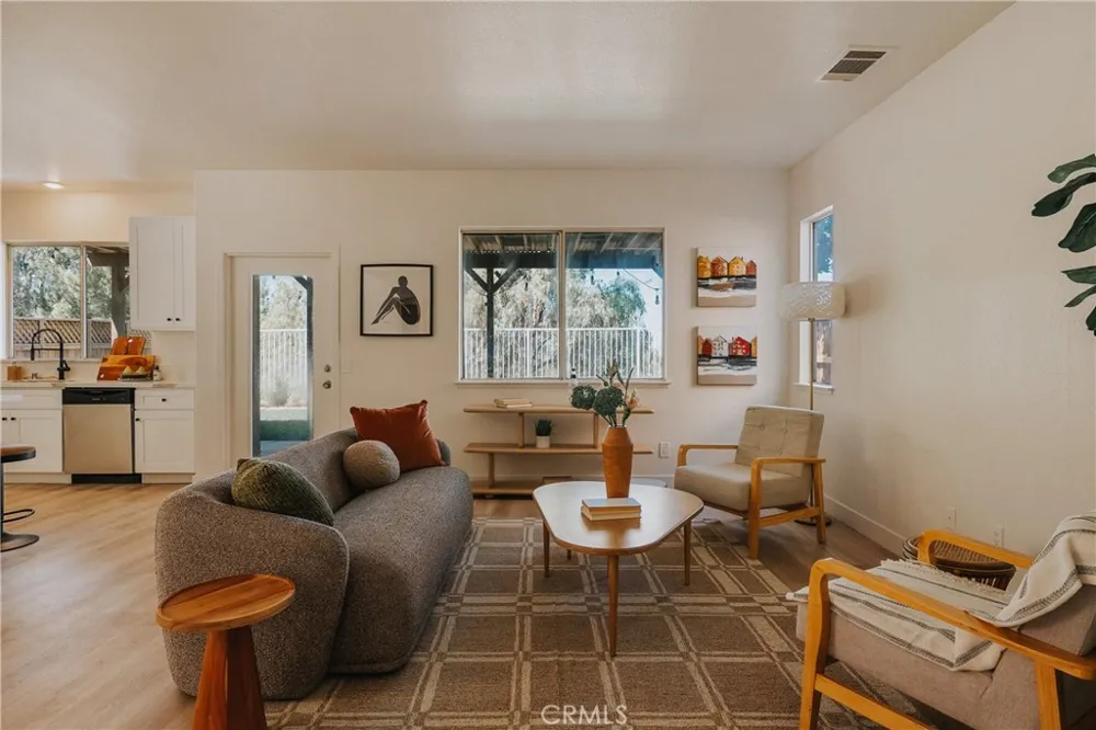 16183 Blue Haven Court Riverside, CA 92503