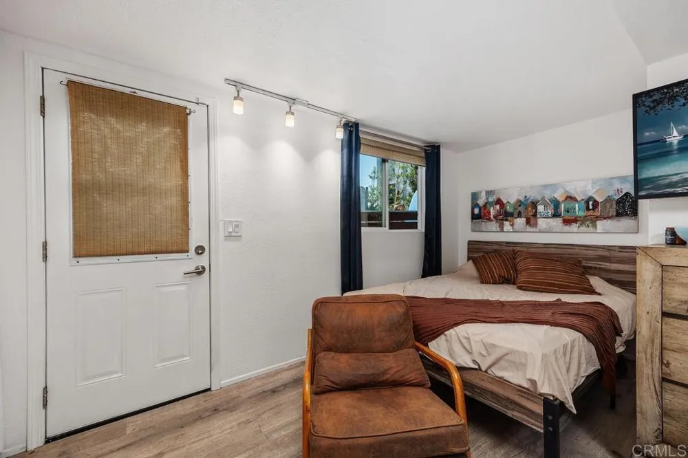 523 Vulcan #27 Encinitas, CA 92024
