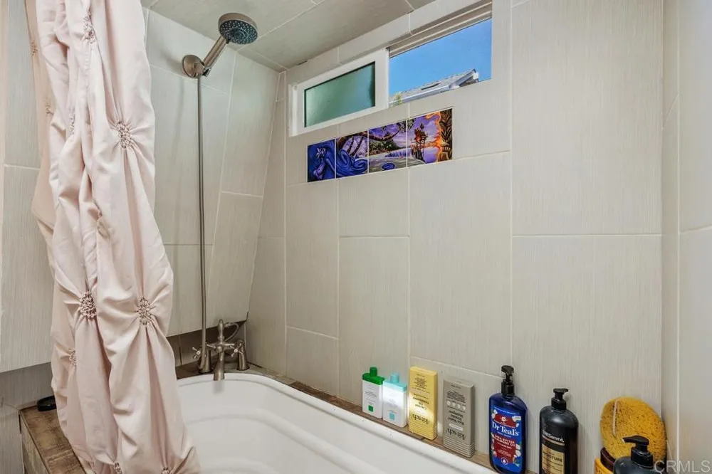 523 Vulcan #27 Encinitas, CA 92024
