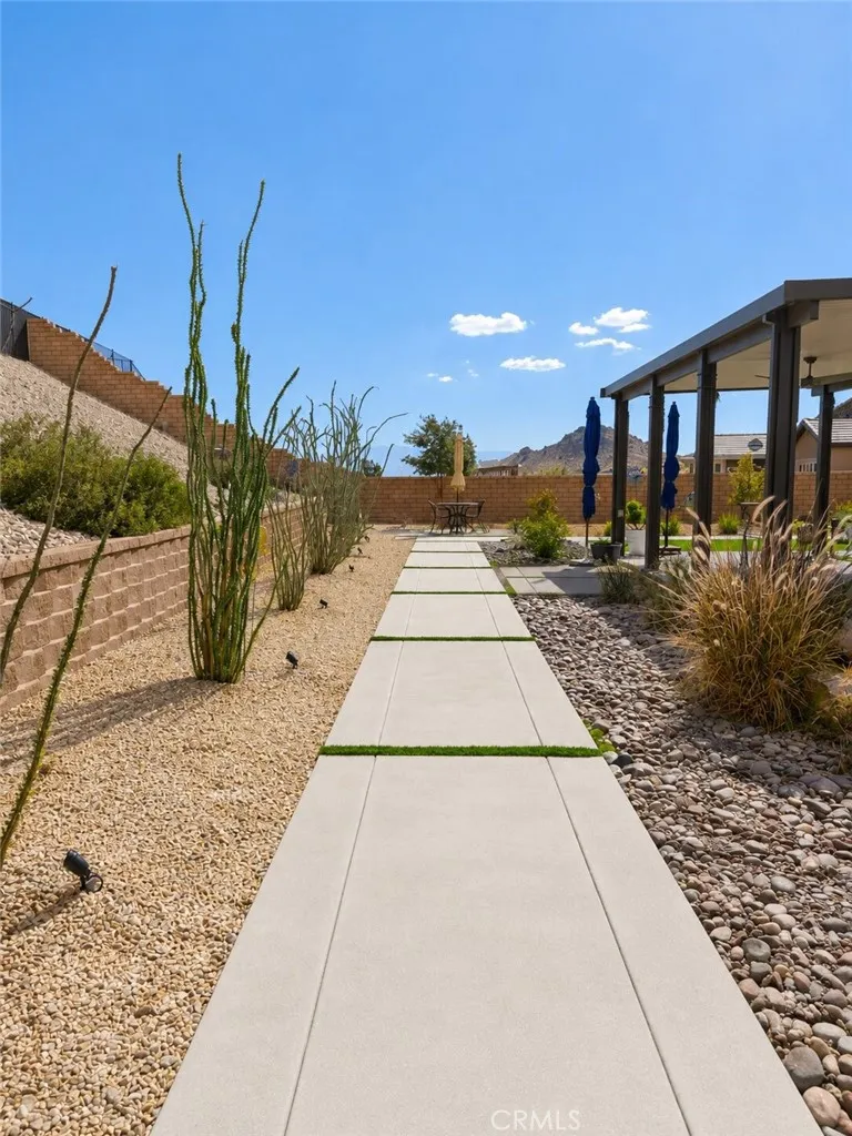 19409 Javelina Apple Valley, CA 92307