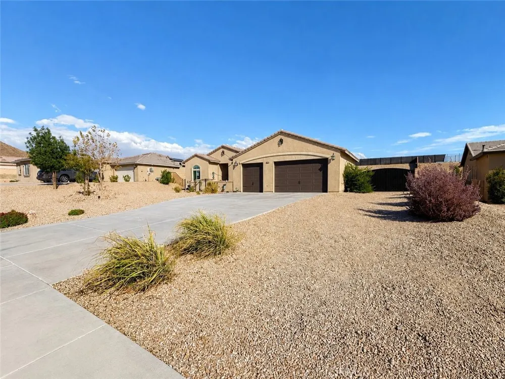 19409 Javelina Apple Valley, CA 92307