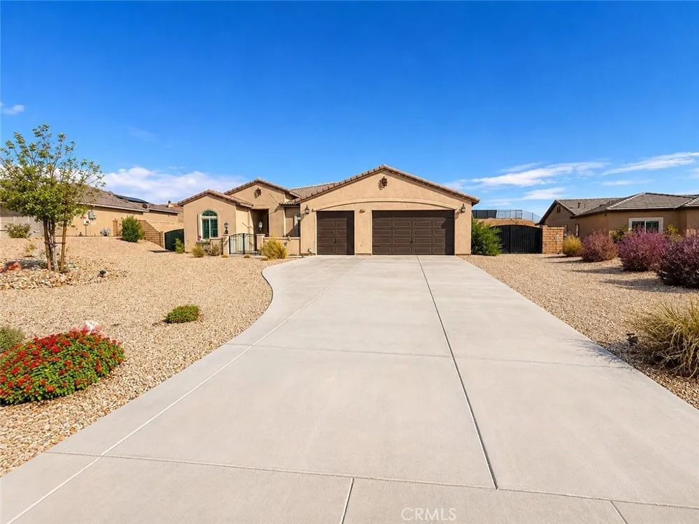 19409 Javelina Apple Valley, CA 92307