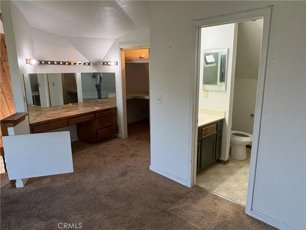 16810 Winona Street Victorville, CA 92395