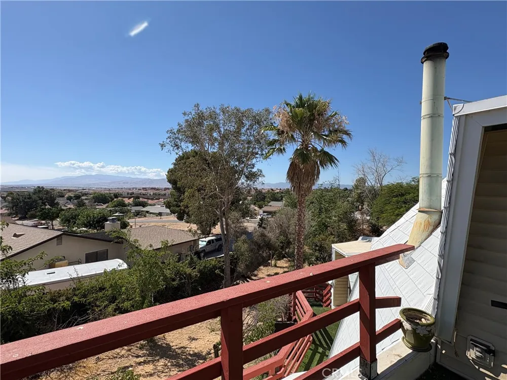 16810 Winona Street Victorville, CA 92395