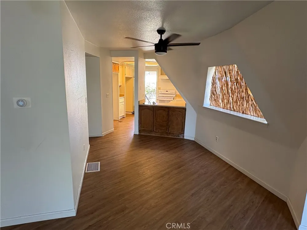 16810 Winona Street Victorville, CA 92395