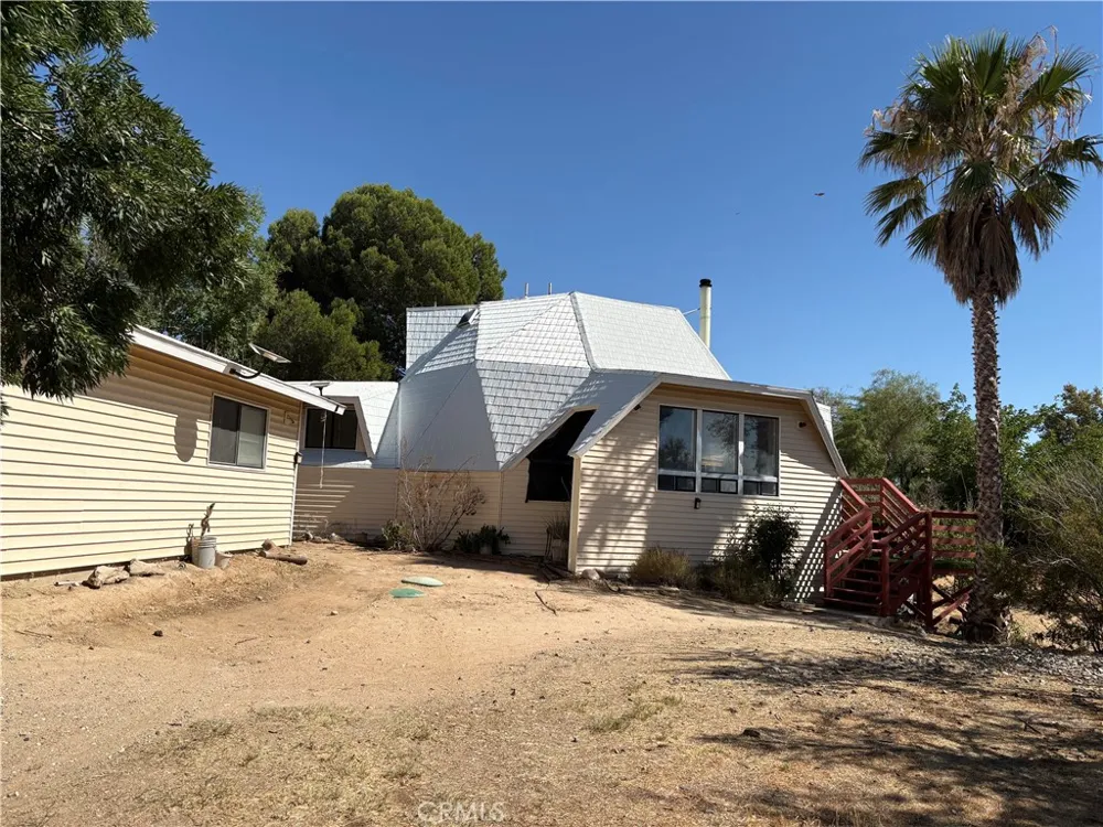 16810 Winona Street Victorville, CA 92395