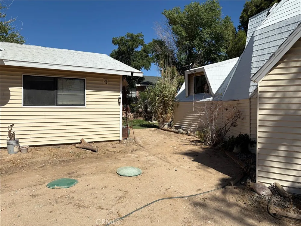 16810 Winona Street Victorville, CA 92395
