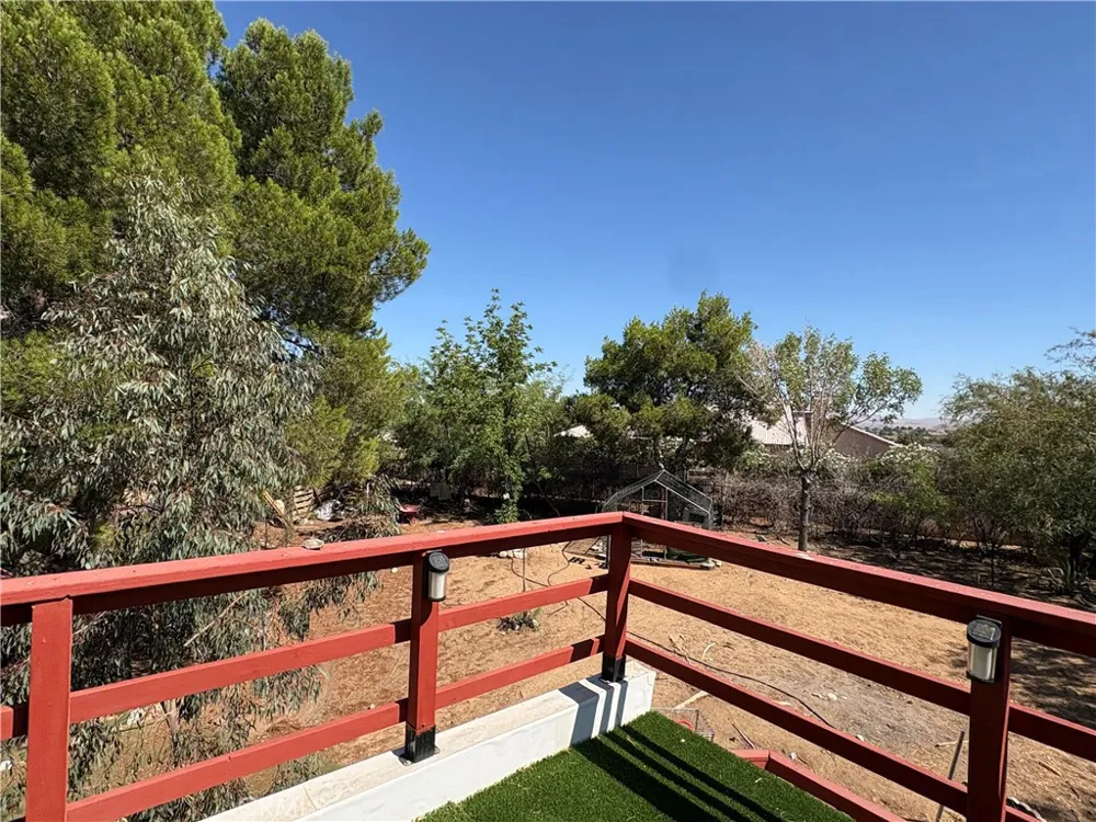 16810 Winona Street Victorville, CA 92395