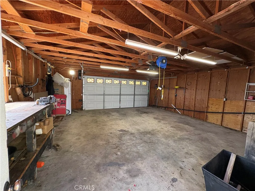 16810 Winona Street Victorville, CA 92395