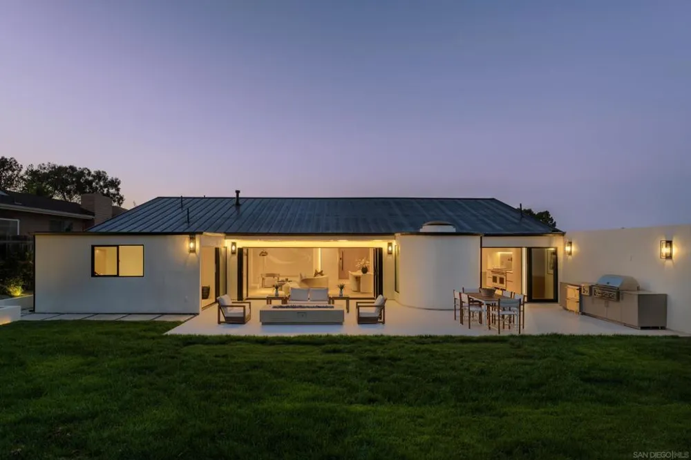 5826 Soledad Mountain Rd La Jolla, CA 92037