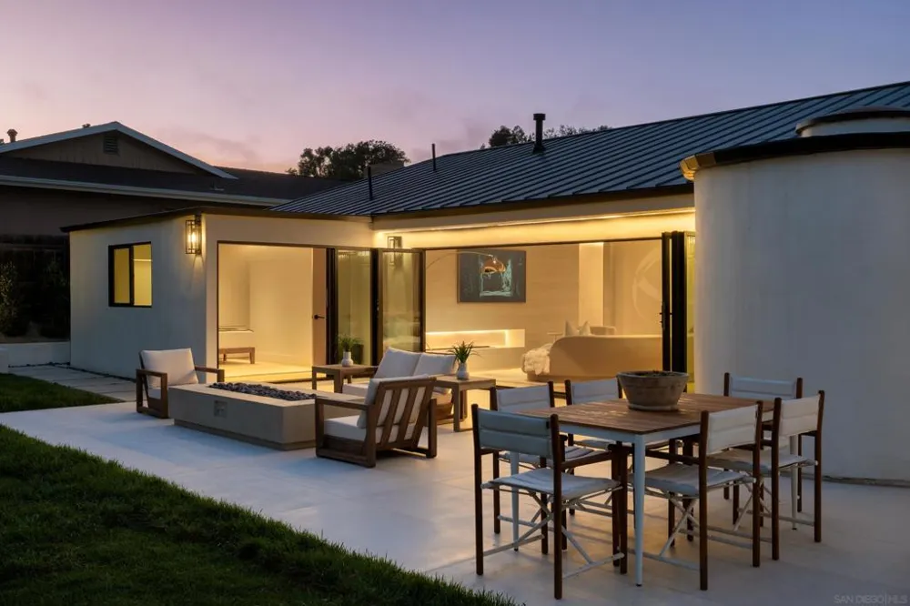5826 Soledad Mountain Rd La Jolla, CA 92037