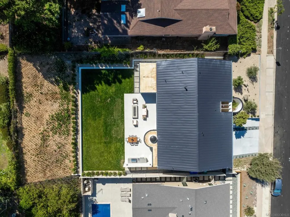 5826 Soledad Mountain Rd La Jolla, CA 92037
