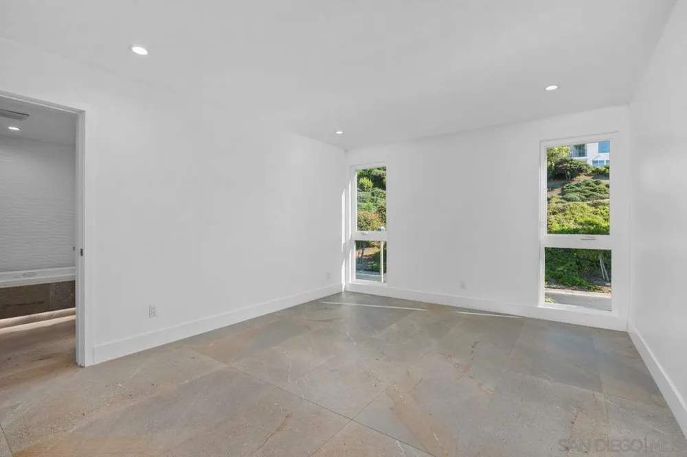 7546 Caminito Avola La Jolla, CA 92037