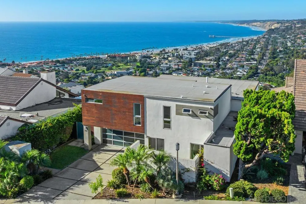 7546 Caminito Avola La Jolla, CA 92037