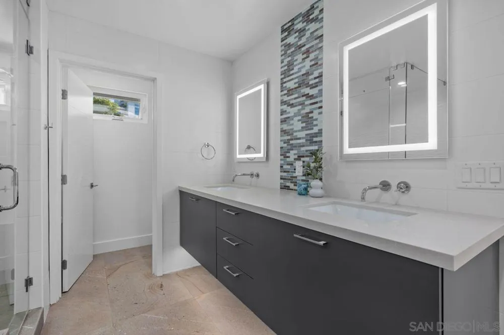 7546 Caminito Avola La Jolla, CA 92037