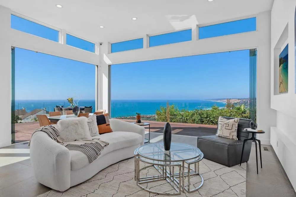 7546 Caminito Avola La Jolla, CA 92037