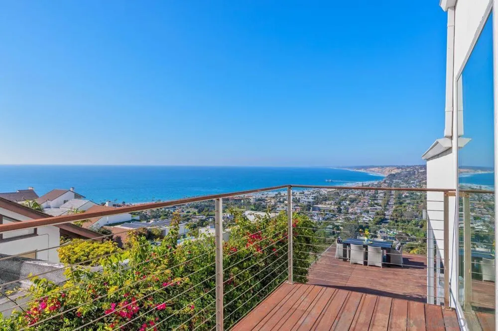 7546 Caminito Avola La Jolla, CA 92037
