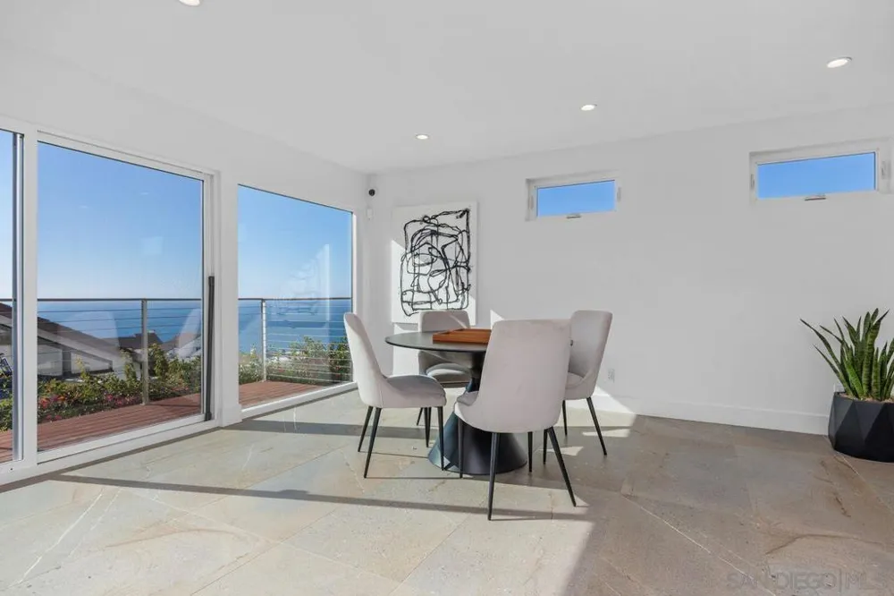 7546 Caminito Avola La Jolla, CA 92037