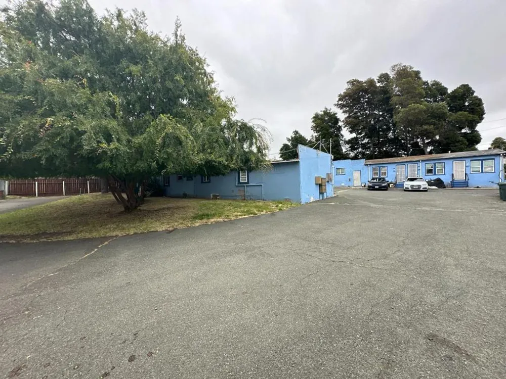 121 Lincoln Road Vallejo, CA 94590