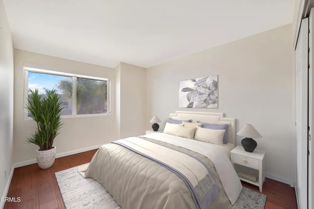 2010 Kingsbridge Way Oxnard, CA 93035