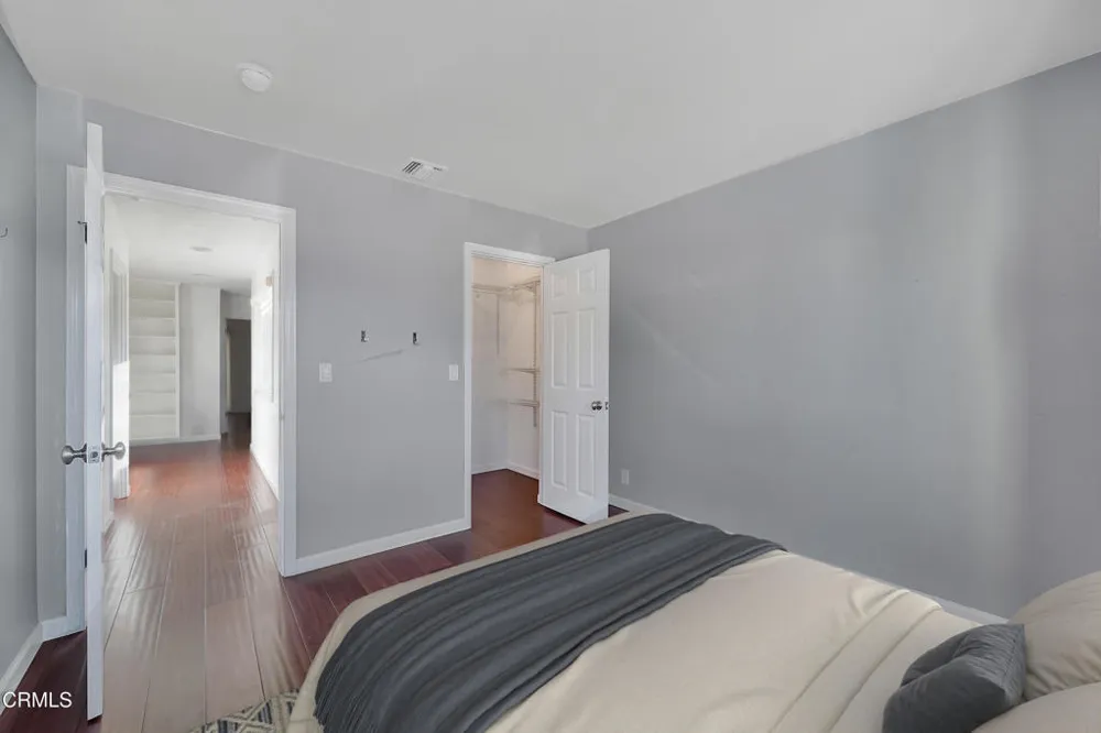 2010 Kingsbridge Way Oxnard, CA 93035