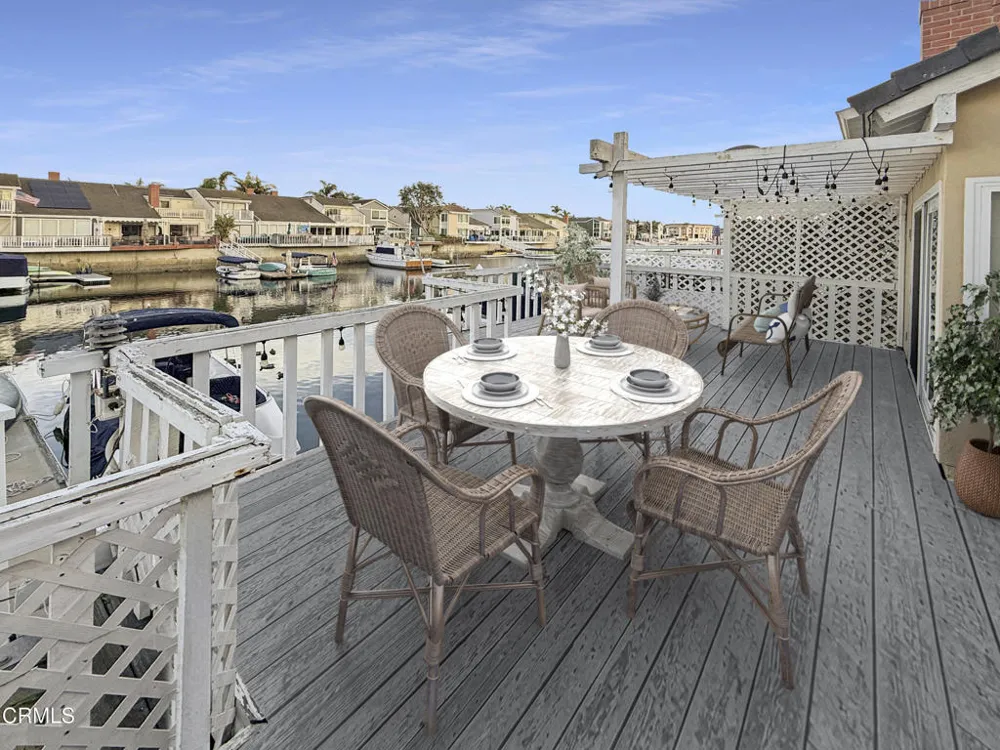 2010 Kingsbridge Way Oxnard, CA 93035