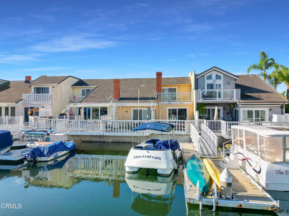 2010 Kingsbridge Way Oxnard, CA 93035