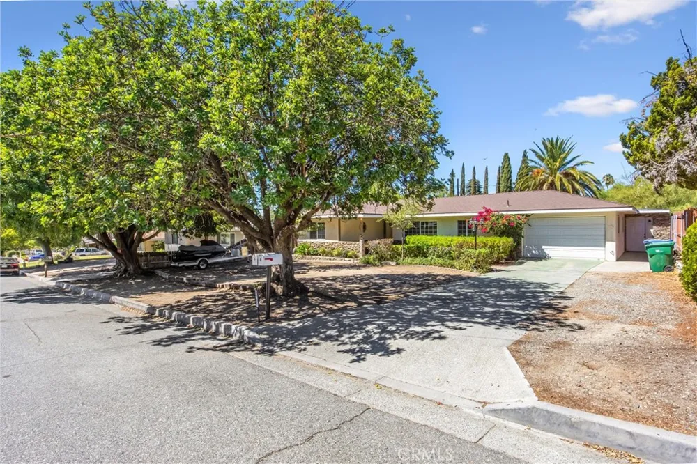1739 Alessandro Banning, CA 92220