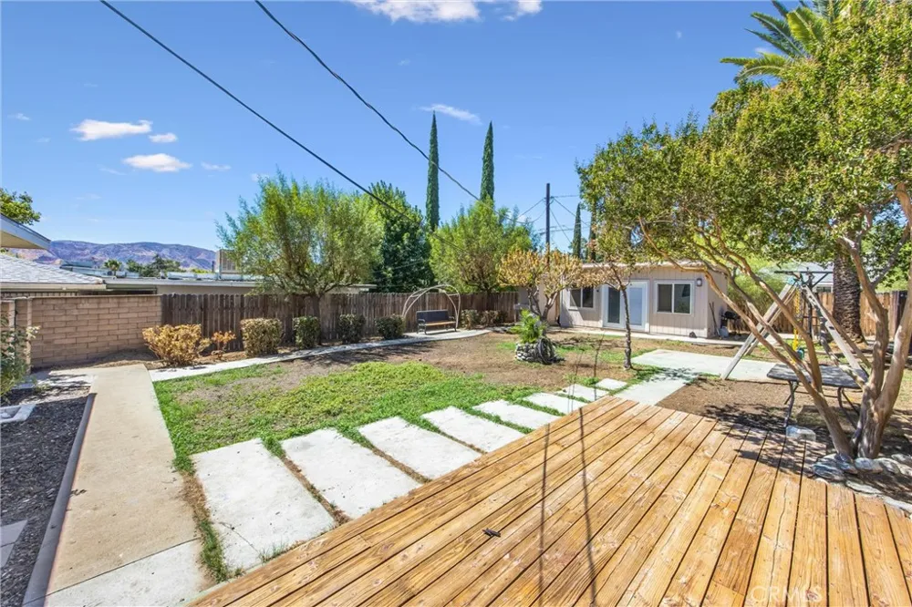 1739 Alessandro Banning, CA 92220