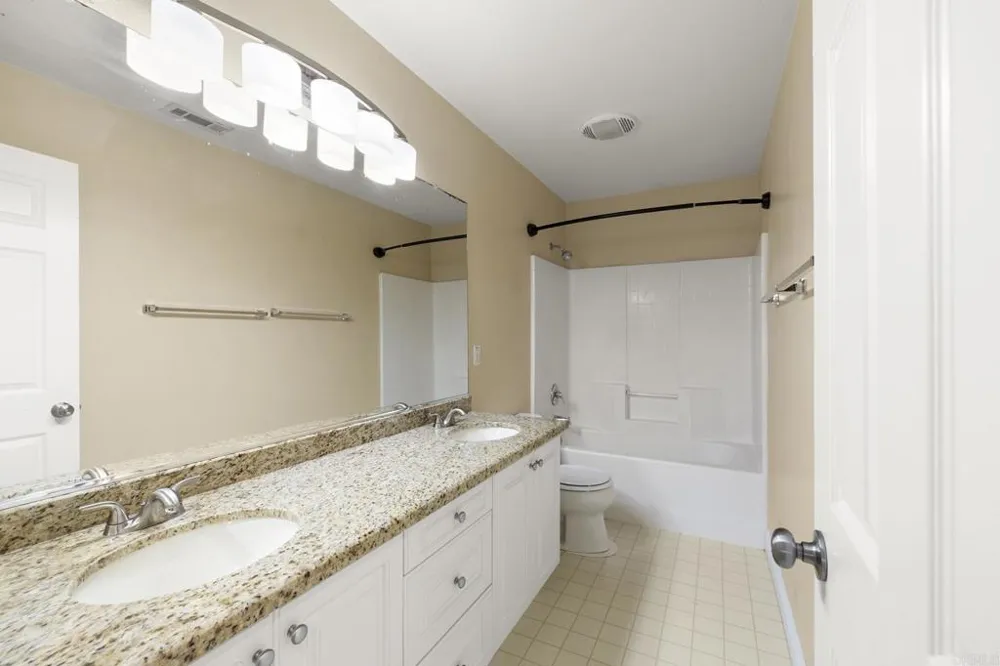 943 Manteca Drive Oceanside, CA 92057