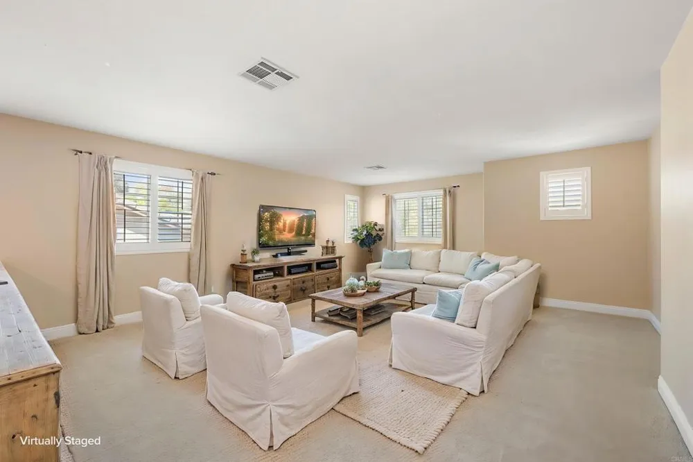 943 Manteca Drive Oceanside, CA 92057