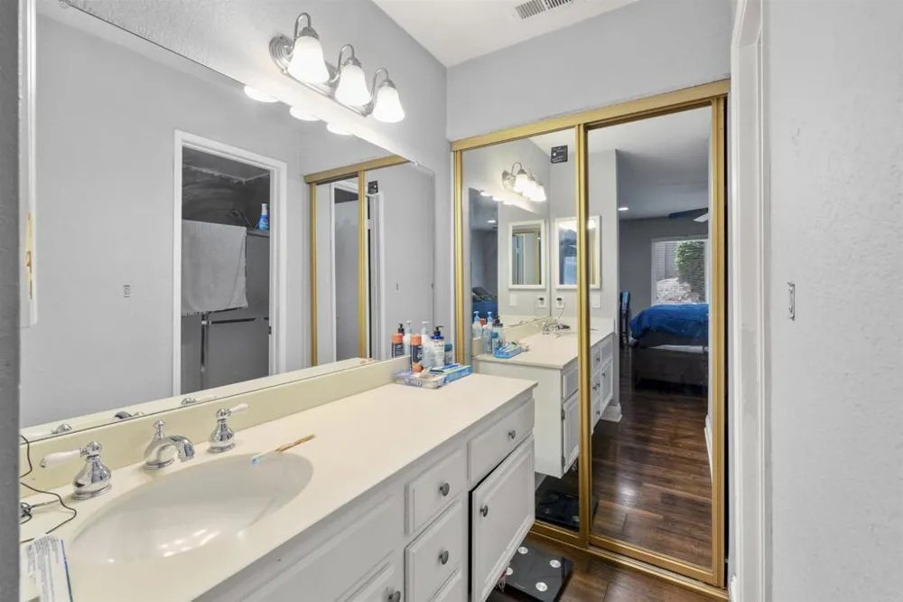 943 Manteca Drive Oceanside, CA 92057