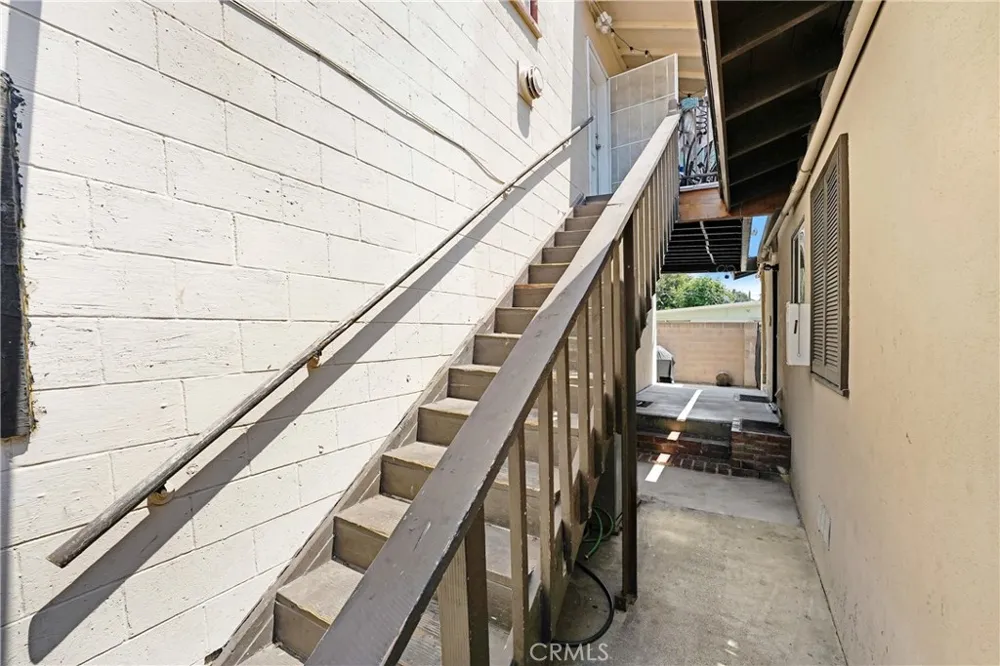 203 Benrud Street Monrovia, CA 91016