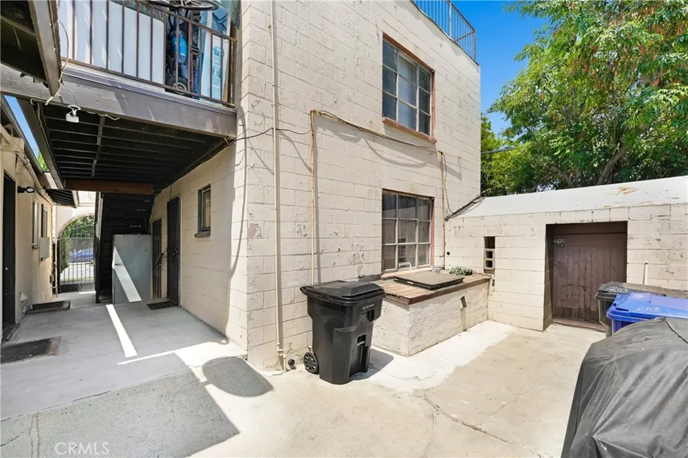203 Benrud Street Monrovia, CA 91016