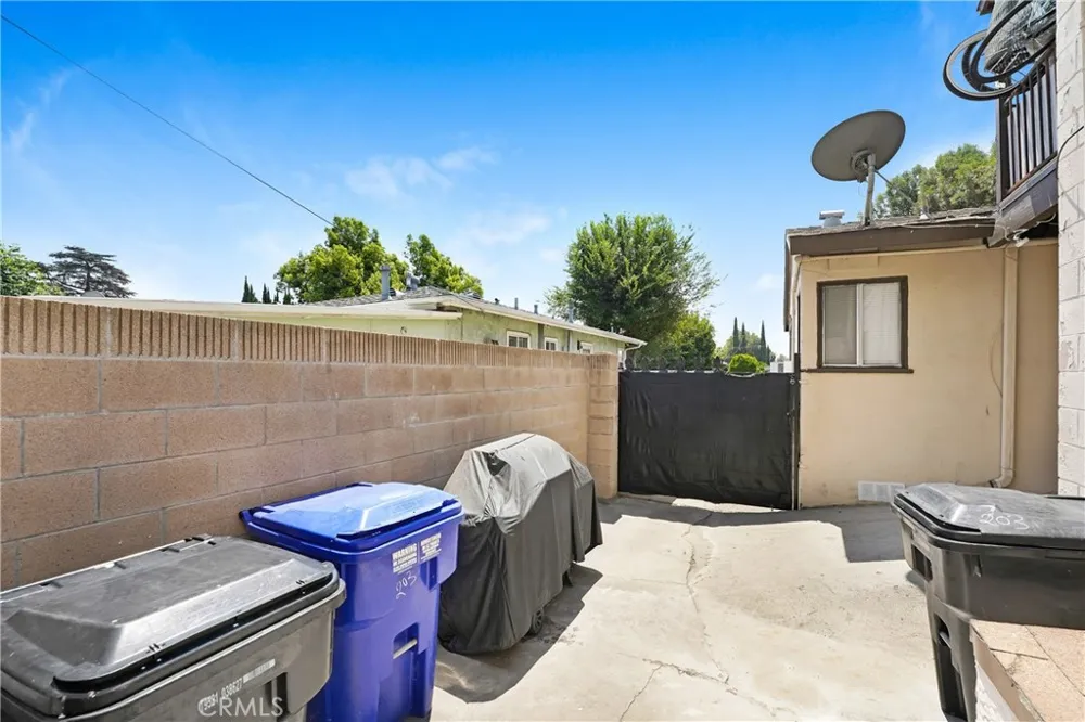 203 Benrud Street Monrovia, CA 91016