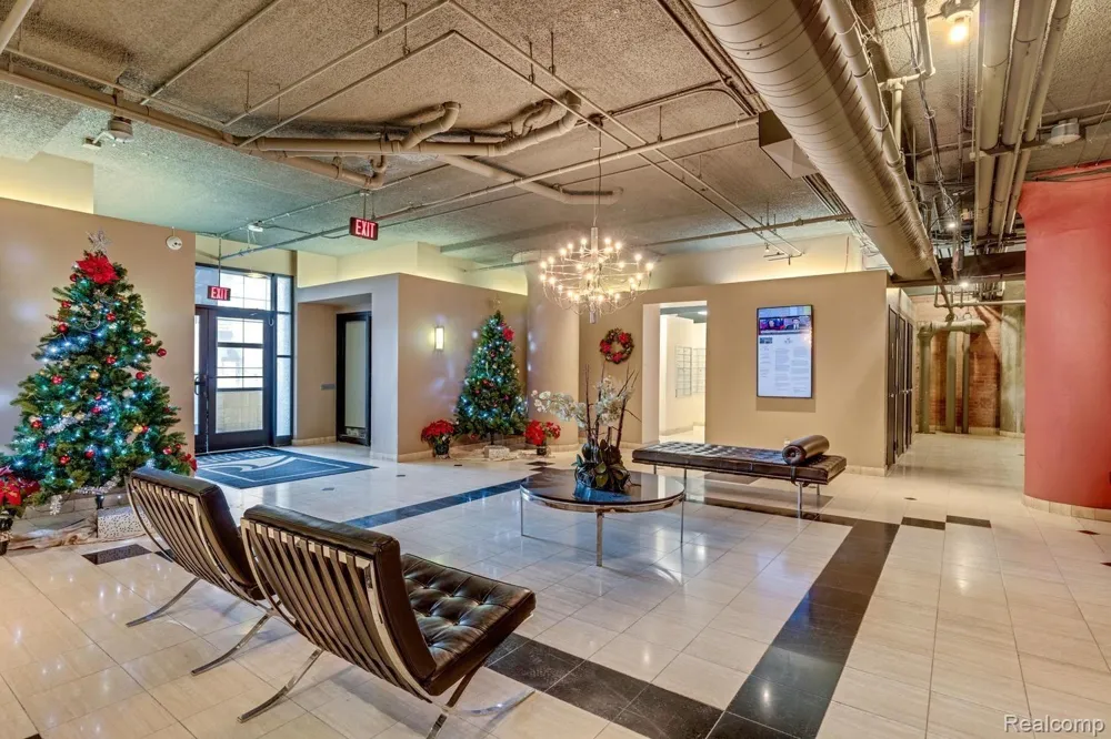 6533 E Jefferson Avenue #322 Detroit City, MI 48207