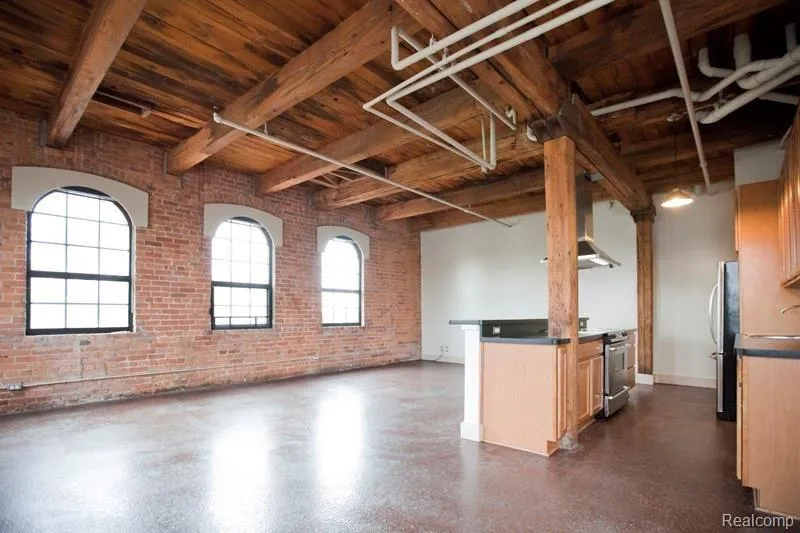 6533 E Jefferson Avenue #322 Detroit City, MI 48207