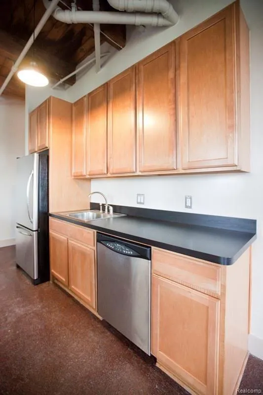 6533 E Jefferson Avenue #322 Detroit City, MI 48207