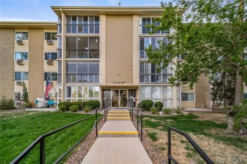 3022 S Wheeling Way #112